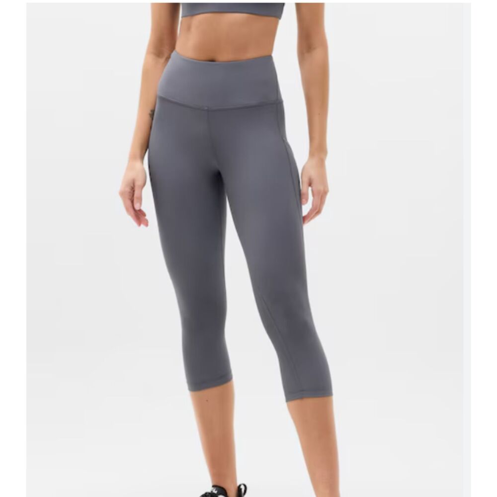 Athleta Blue/Grey Capri Leggings with Side Pockets Size Small